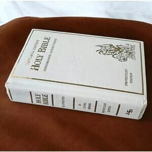 MEMORIAL EDITION HOLY BIBLE ILLUSTRATED NEW AMERICAN BIBLE, COPYRIGHT 1971